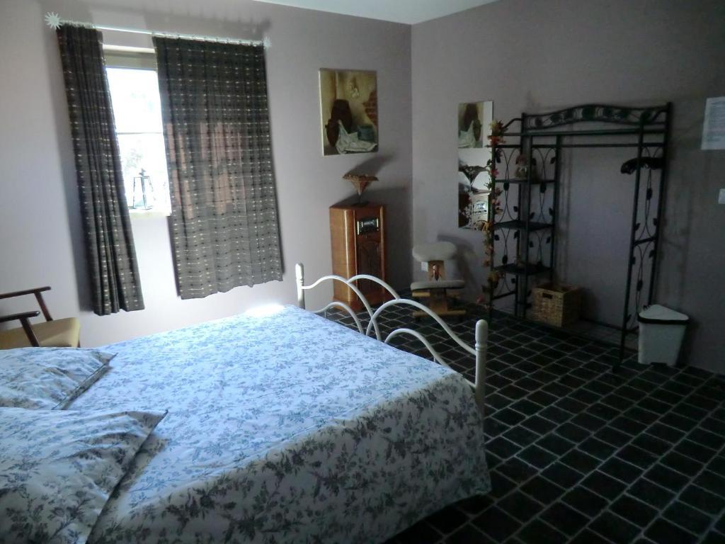 La Bastide De Fontaille Bed & Breakfast Saint-Félicien Rom bilde