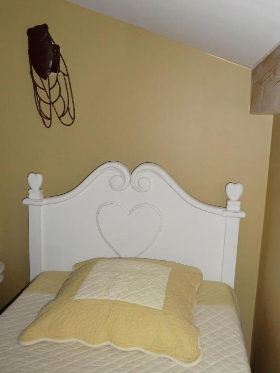 La Bastide De Fontaille Bed & Breakfast Saint-Félicien Rom bilde